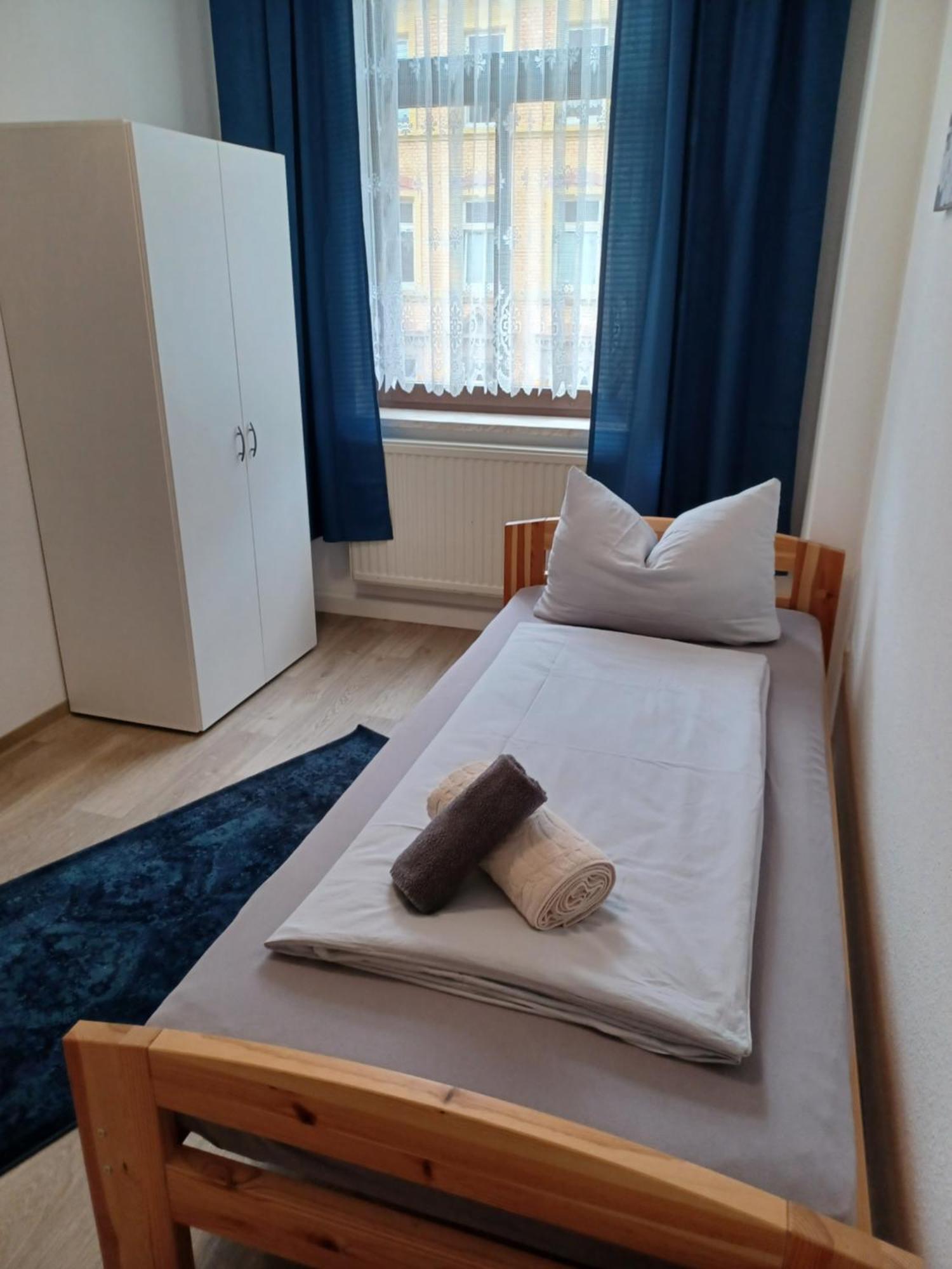 L118 Vermietungen Zwickau Bagian luar foto
